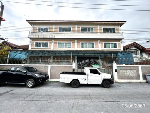 SHOP HOUSE 99 Sq.w. Bang Plee Samut Prakarn for 9.4M