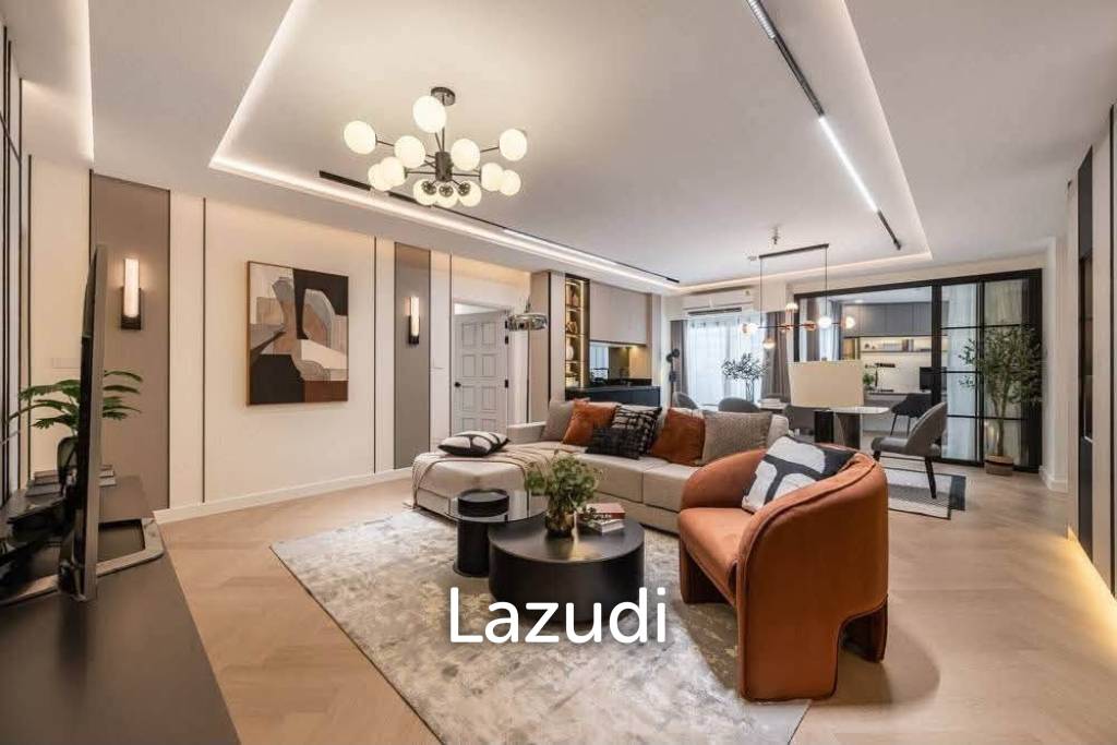รูป 165 sqm modern condo on 15th floor in Khlong Tan Nuea, Fifty Fifth Tower - รูปที่ 1/38
