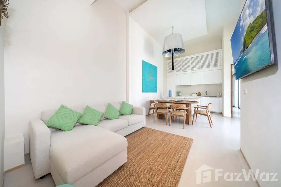 picture Renovated Villa | 3 beds 3 Baths | 10 mins drive to beach 1983021 - 7/27