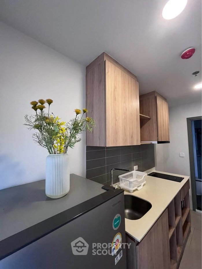 picture 1-BR Condo At Chewathai Pinklao Near MRT Bang Yi Khan (ID 3180049) - 8/26