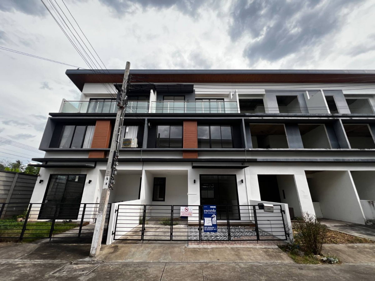 รูป SPP103🏡 ขายทาวน์โฮม 3 ชั้น M9 Avenue พระราม 2 – ท่าข้าม บ้านหลังใหญ่ - รูปที่ 1/7