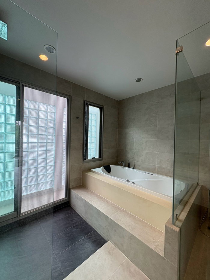 picture Modern Luxury Living in Prime Location! Private Nirvana Residence North-East - 31/35