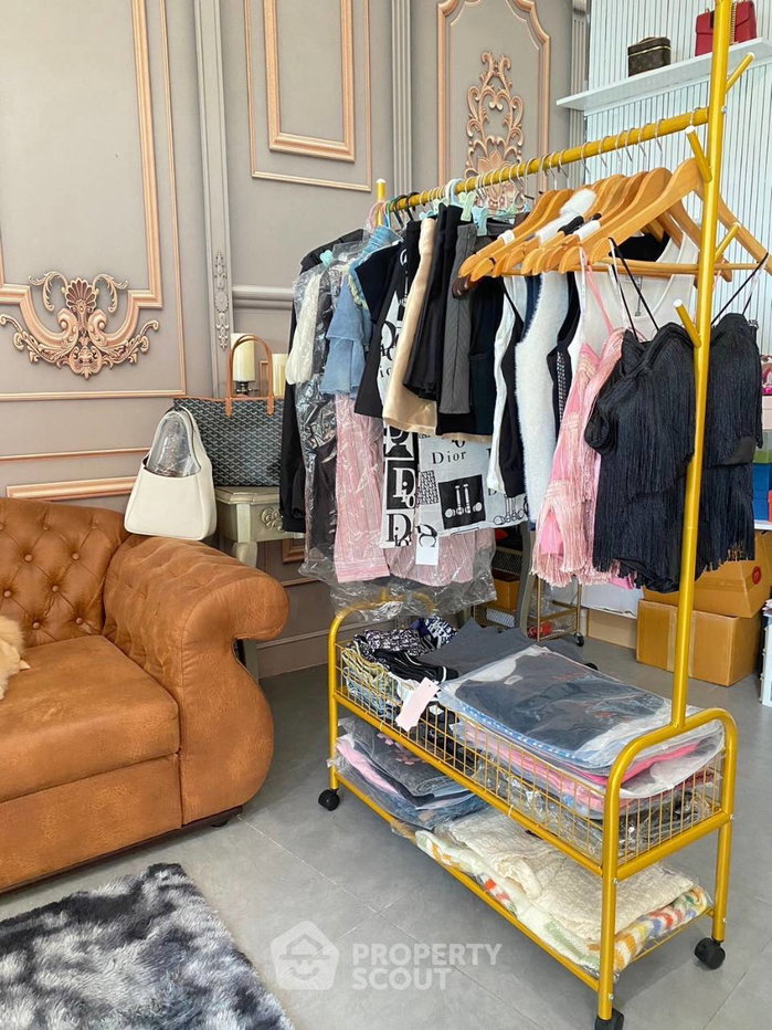 รูป 350 ตร.ม. บ้านเดี่ยว 3 ห้องนอน Burasiri Ngamwongwan - Prachachuen (ID 3175621) - รูปที่ 9/10
