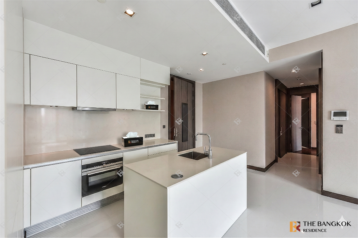picture Ultimate Luxury Lifestyle with Convenience Q1 Sukhumvit near BTS Nana - 2/10