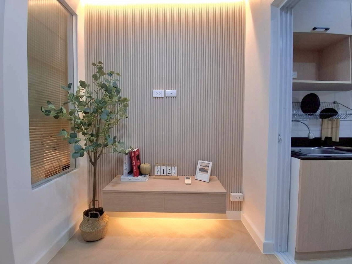 picture Sasikarn100826  For Sale :   🏙️…ᴛʜᴇ ᴄʟᴏᴠᴇʀ ᴛʜᴏɴɢʟᴏʀ…🏙️ - 16/21