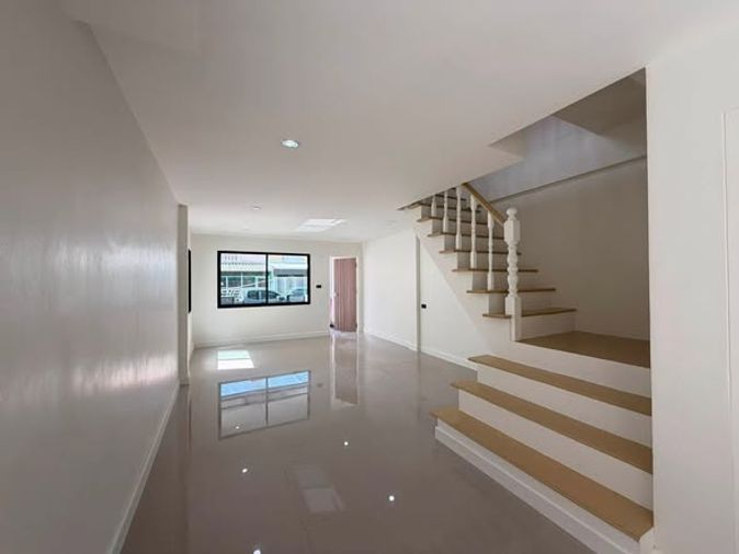 2-bed townhouse for sale, 25.5 sq wah, Phra Pin 2 Boromarajonani