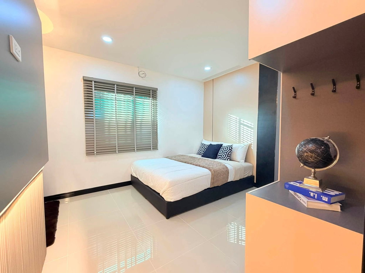 picture Modern Townhouse for Sale Jomtien Pattaya - 19/28