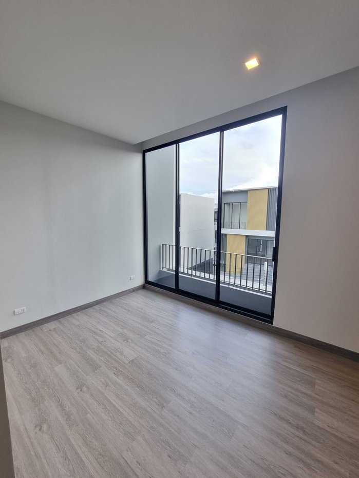รูป ให้เช่า!! ทาวน์โฮม 3.5 ชั้น โครงการ NUE Cove North ติดถนนราชพฤกษ์ ใกล้เด่นหล้าเพียงไม่กี่ก้าว 🔥 - รูปที่ 17/21