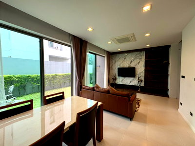 Houses for rent Bangkok : Modern Luxury Living in Prime Location! Private Nirvana Residence North-East