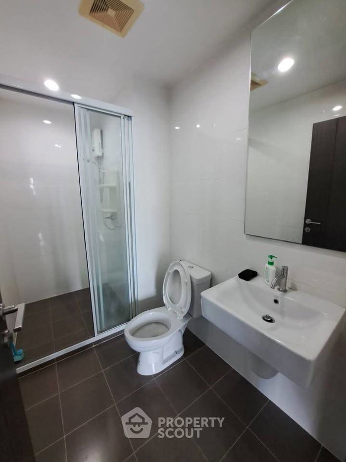 picture 20th-Floor 2-BR Condo At The Base Park West Near BTS On Nut (ID 3179969) - 6/12