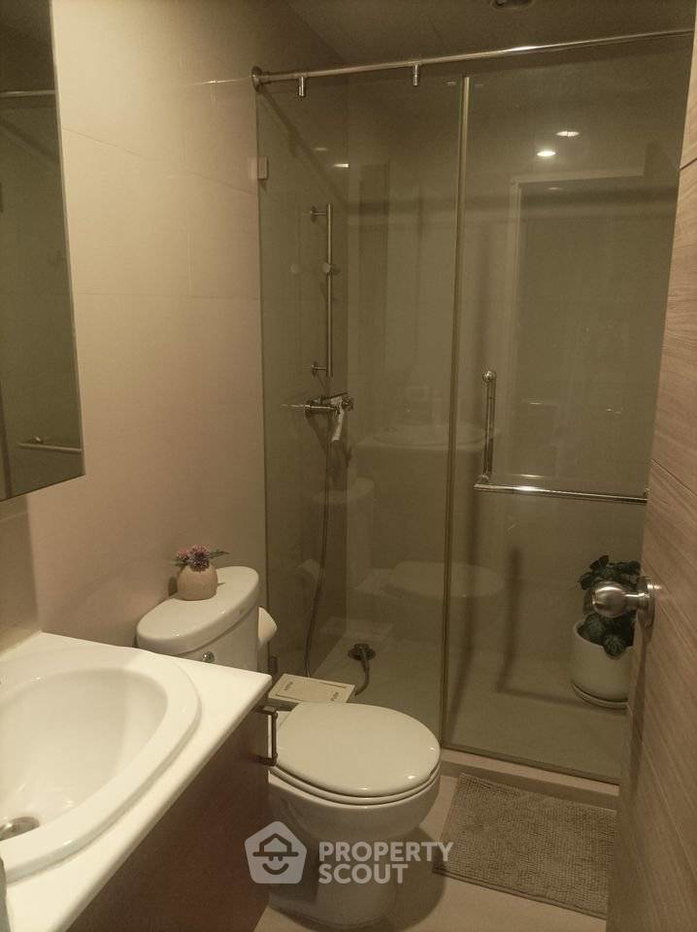 picture 22nd-Floor 3-BR At Hive Taksin, 100m To BTS Wongwian Yai (ID 3178735) - 3/17