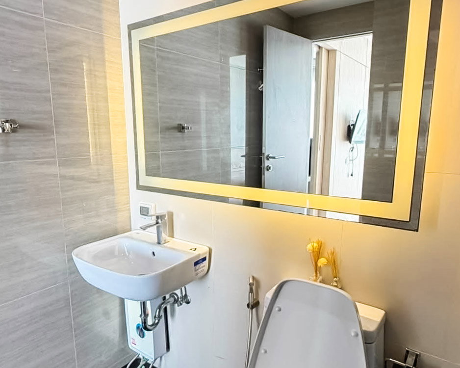 picture 1 Bedroom Beachfront Condo for Sale AERAS Beachfront Jomtien - 10/12