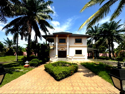 Houses for sale Bang Lamung Chonburi : 🔥 Owner selling directly! Luxurious Pattaya pool villa on a large plot of land (1 rai 2 ngan), close to the motorway.