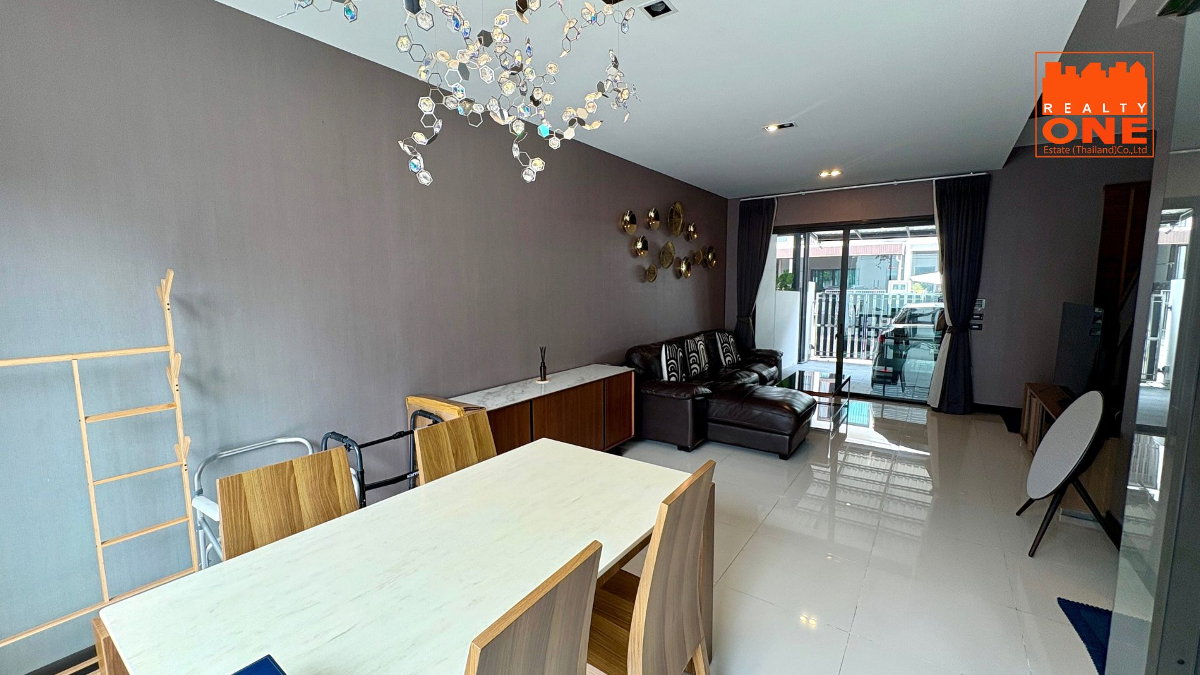 รูป บ้านเลียบทางด่วน เอกมัย รามอินทรา Landmark เอกมัย-รามอินทรา Modern Luxury Townhome ตกแต่งอย่างดี พร้อมอยู่ - รูปที่ 6/27