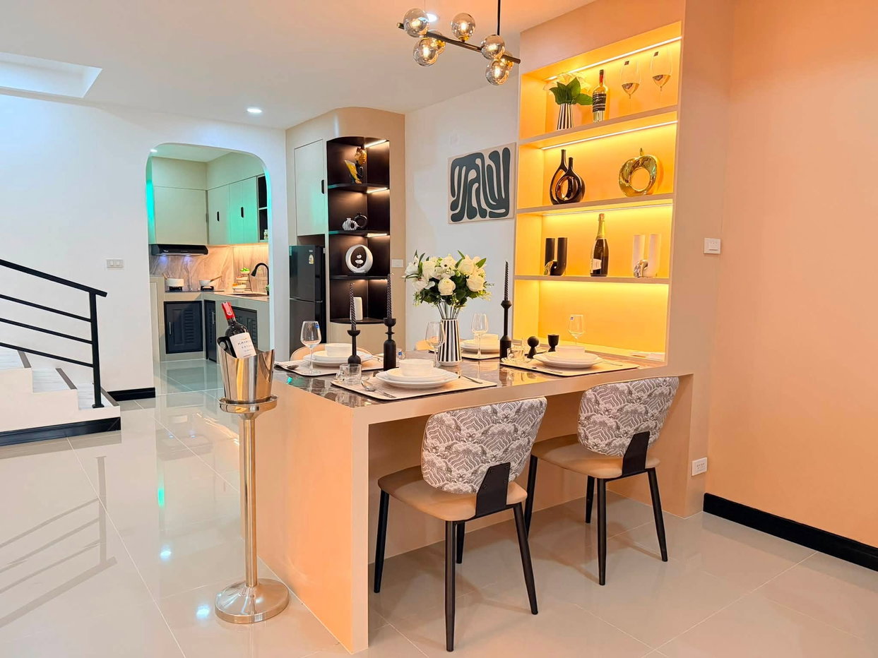 picture Modern Townhouse for Sale Jomtien Pattaya - 5/28