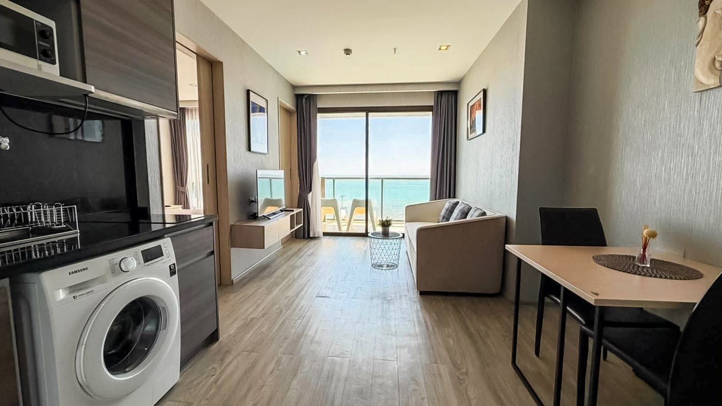 picture 1 Bedroom Beachfront Condo for Rent AERAS Beachfront Jomtien - 1/12