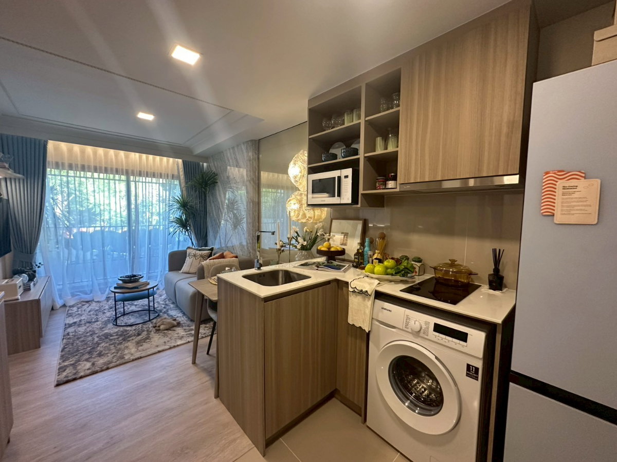 picture Condominium near Bang Tao Beach and Surin Beach with two large swimming pools. - 2/17
