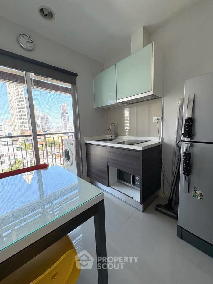 picture 200m To BTS Saint Louis | 1-BR Centric Sathorn-St. Louis (ID 3180413) - 10/12
