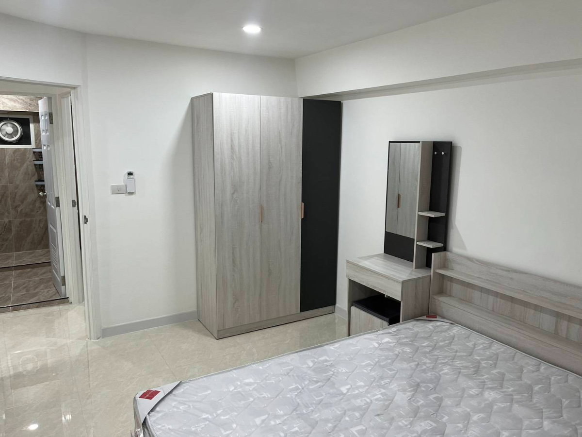 รูป คอนโดให้เช่า Thonglor Tower ห้องรีโนเวททำใหม่ทั้งหมด เฟอร์เจอร์ Ikea 50 ตร.ม. • 2 ห้องนอน 1 ห้องน้ำ • อาคาร A • ชั้น 14 • ระเบียงส่วนตัว - รูปที่ 6/15