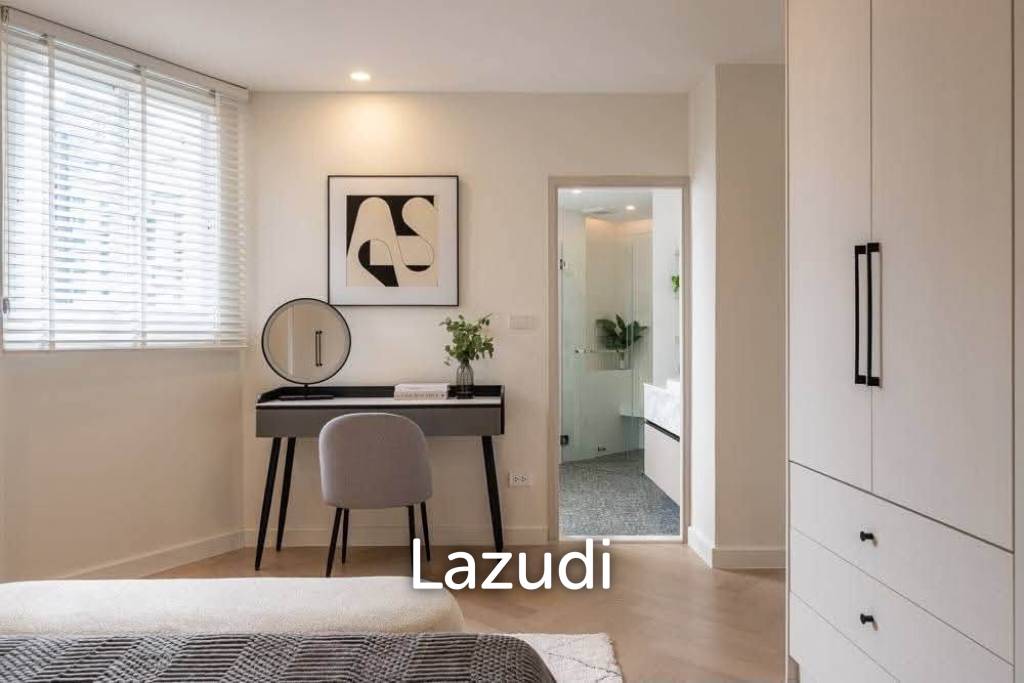 รูป 165 sqm modern condo on 15th floor in Khlong Tan Nuea, Fifty Fifth Tower - รูปที่ 27/38