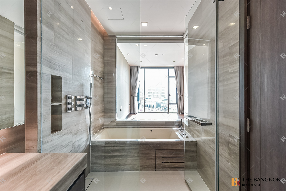 picture Ultimate Luxury Lifestyle with Convenience Q1 Sukhumvit near BTS Nana - 3/10