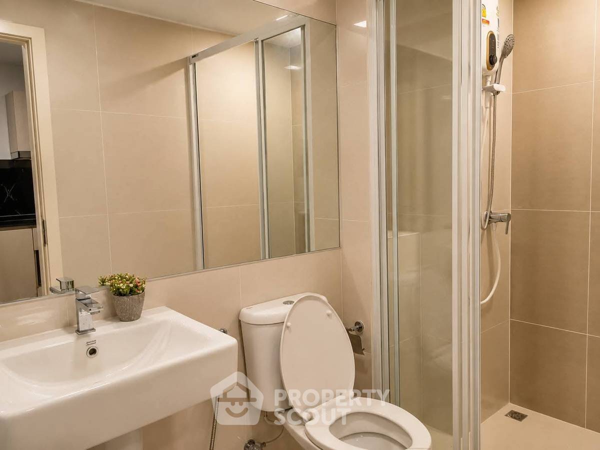 picture 49 Sqm 1-BR Condo For Rent At The Collect Ratchada 32 (ID 3179655) - 8/12