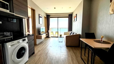 ขายคอนโด : 1 Bedroom Beachfront Condo for Sale AERAS Beachfront Jomtien