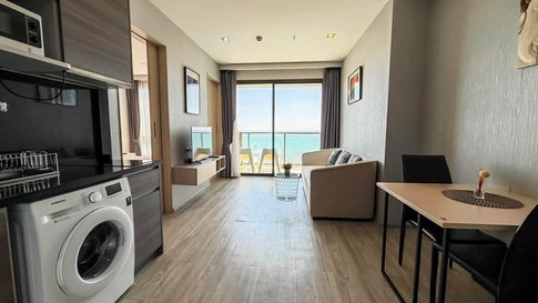 1 Bedroom Beachfront Condo for Sale AERAS Beachfront Jomtien