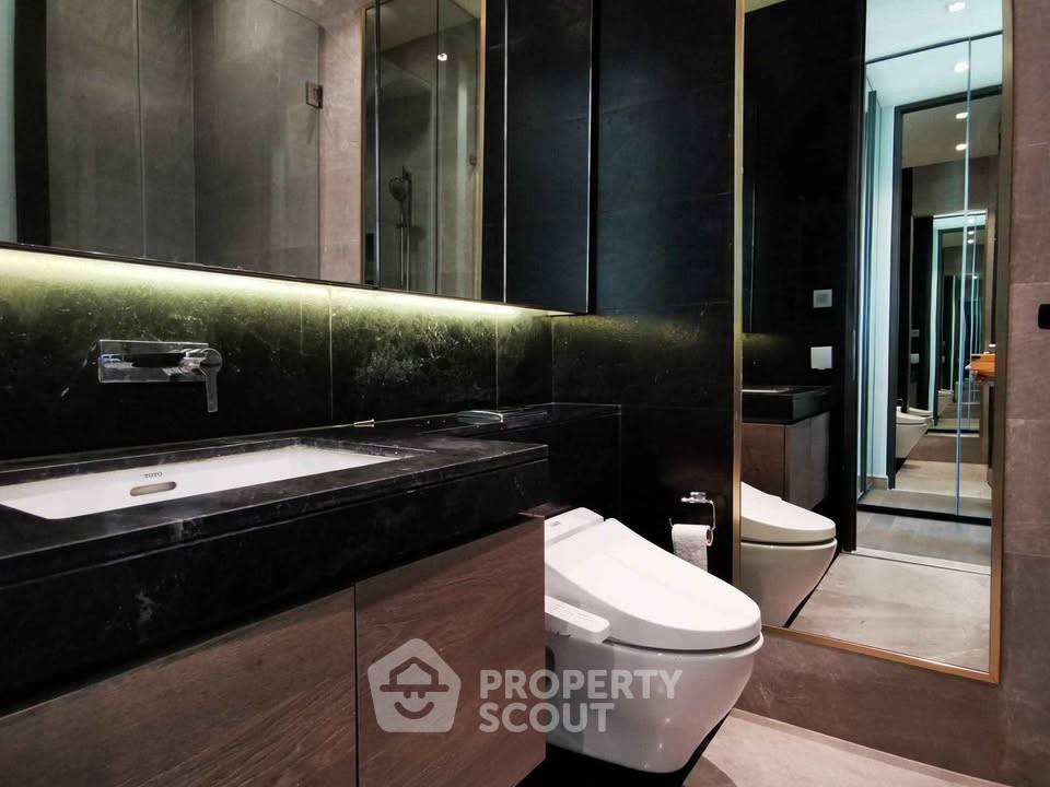 picture 27th-Floor 2-BR Condo At 28 Chidlom Near BTS Chit Lom (ID 3178567) - 11/17
