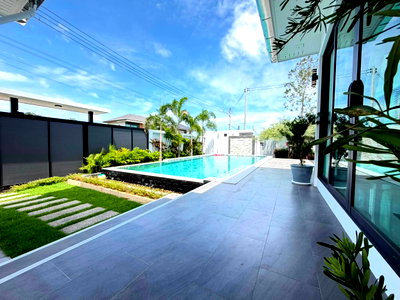 Houses for sale Bang Lamung Chonburi : Pool Villa for Sale in Huai Yai Pattaya | 3 Bedrooms | Private Saltwater Pool | Fully Furnished