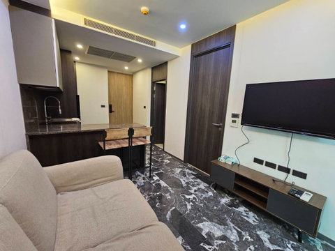 For rent 168 Sukhumvit 36 3rd floor 1bedroom 1bathroom size: 36.16 sqm