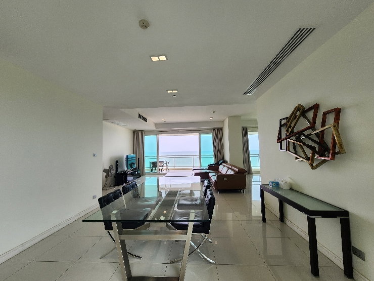 picture Reflection Jomtien – A high-end beachfront condo with breathtaking ocean views
- 11/24