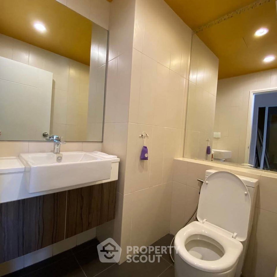 picture 20th-Floor 1-BR Centric Ratchada - Huai Khwang Near MRT Huai Khwang (ID 3179121) - 3/10