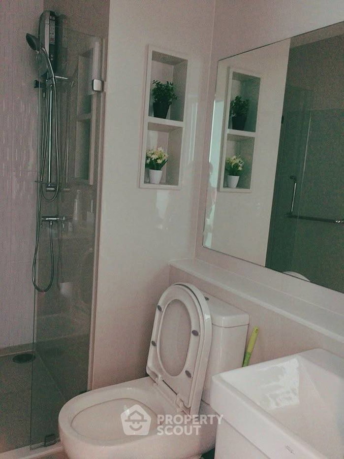 picture 25th-Floor 2-BR Condo At Life Asoke - Rama 9 Near MRT Phra Ram 9 (ID 3177882) - 12/12