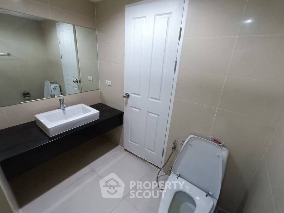 picture 3-BR Condo At Belle Grand Rama 9 Near MRT Phra Ram 9 (ID 3180164) - 16/19