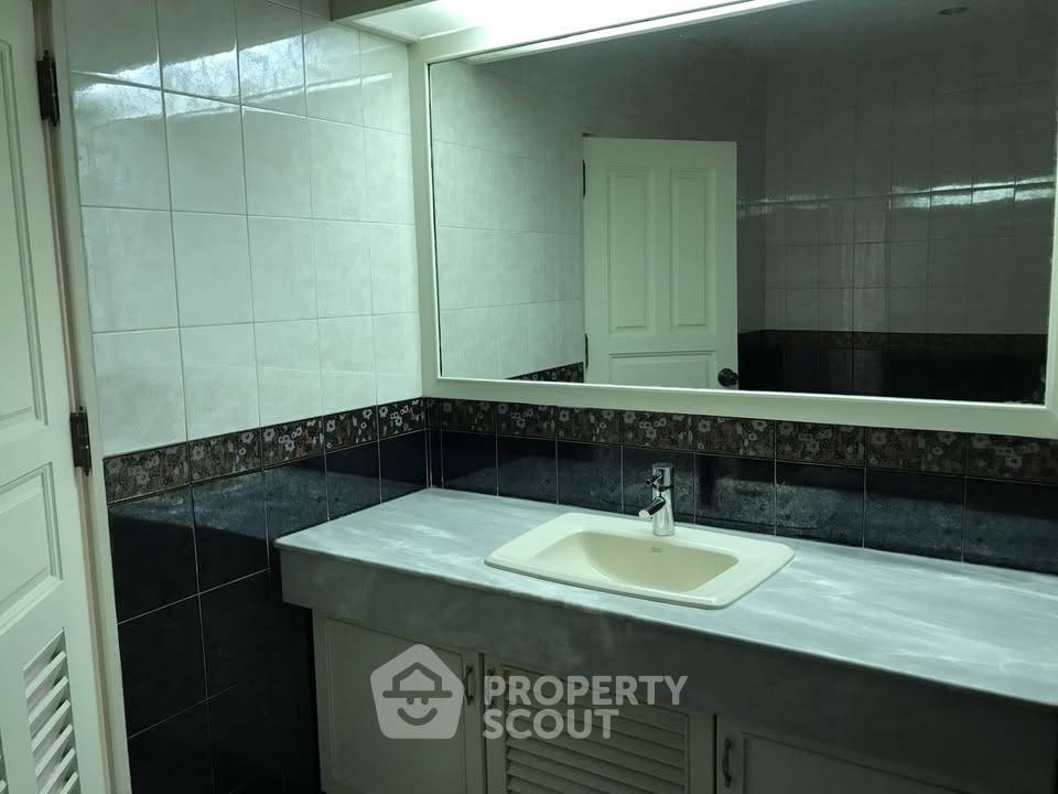 picture 3-BR 314 Sqm Thana Tower, 200m To MRT Bang Yi Khan (ID 3165393) - 10/19