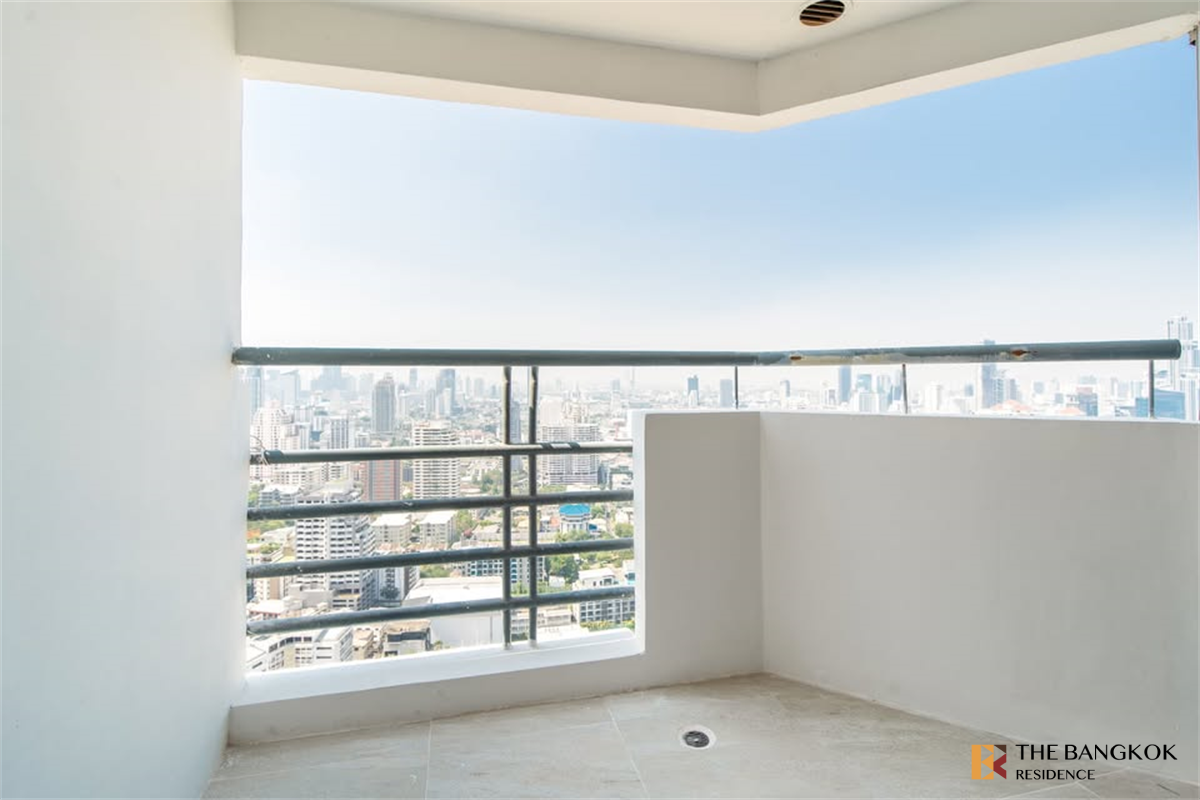 picture Waterford Diamond Condo with the Best Location - 4/9