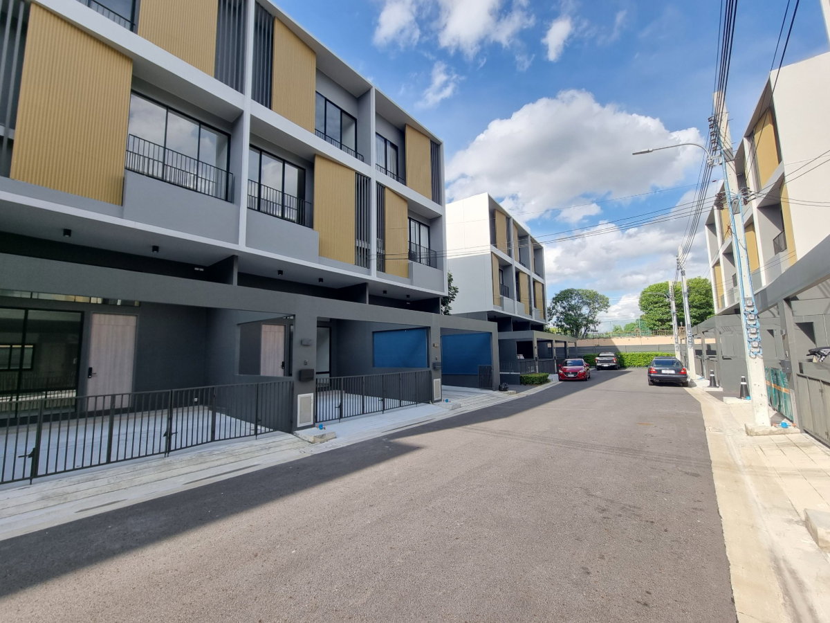 รูป ให้เช่า!! ทาวน์โฮม 3.5 ชั้น โครงการ NUE Cove North ติดถนนราชพฤกษ์ ใกล้เด่นหล้าเพียงไม่กี่ก้าว 🔥 - รูปที่ 2/21