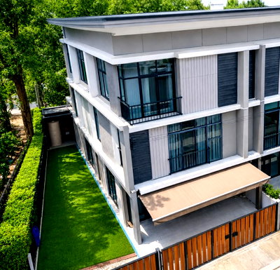 Townhouses for rent Big C Foodplace Saimai 47 : Townhome is very big! 3 bedrooms, 3 bathrooms, Sai Mai 45-49, Big C Food Place Sai Mai and AC Sai Mai Market 1 km. 32 sq m. Sarasas Witaed Sai Mai