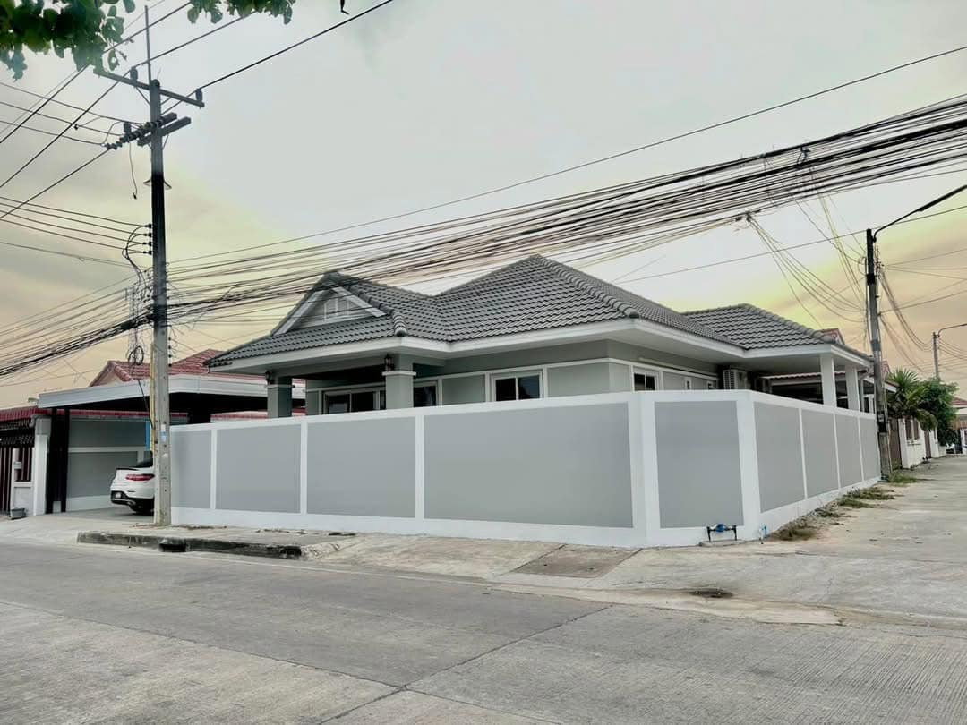 รูป ขายพูลวิลล่าห้วยใหญ่ พัทยา 3 ห้องนอน บ้านหลังมุม ติดถนนหลัก เฟอร์นิเจอร์ครบพร้อมเข้าอยู่ - รูปที่ 1/23