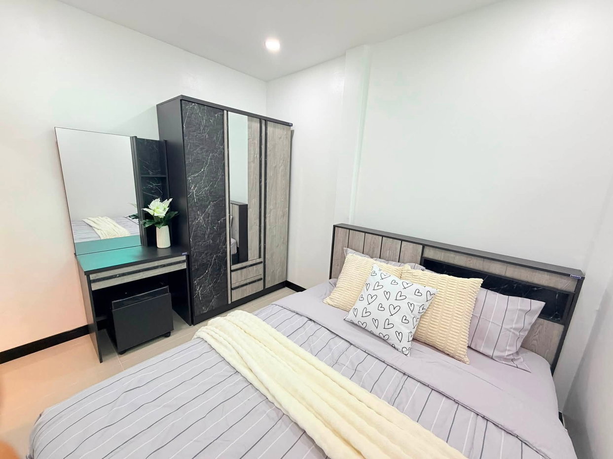 picture Modern Townhouse for Sale Jomtien Pattaya - 26/28