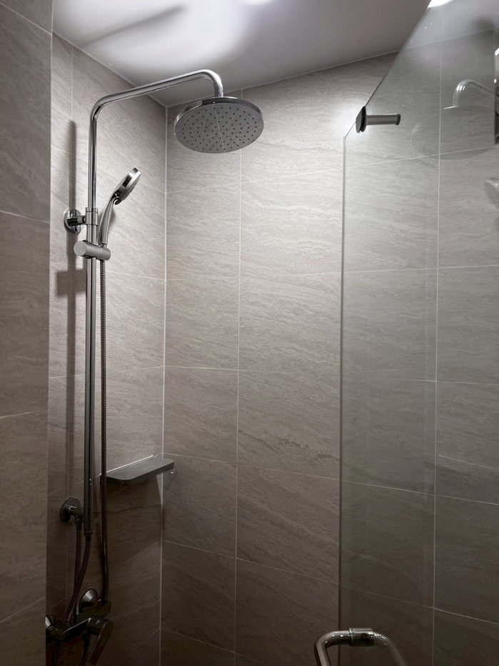 รูป The Crown Residence คอนโดแต่งครบสไตล์ Modern Minimal ตู้บิวท์อินแน่นๆ และมุมทำงานรับแสงธรรมชาติ พร้อมเข้าอยู่ - รูปที่ 8/8