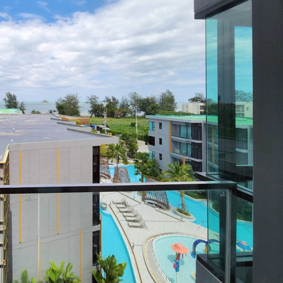 รูป ขายคอนโด Carapace Hua Hin : คาราเพซ หัวหิน , ห้องพักระดับ Deluxe Sea View 2 ห้องนอน ชั้น5 ระเบียงวิวทะเลและสวนน้ำ - รูปที่ 9/17
