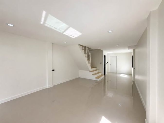2-bed townhouse for sale, 25.5 sq wah, Phra Pin 2 Boromarajonani