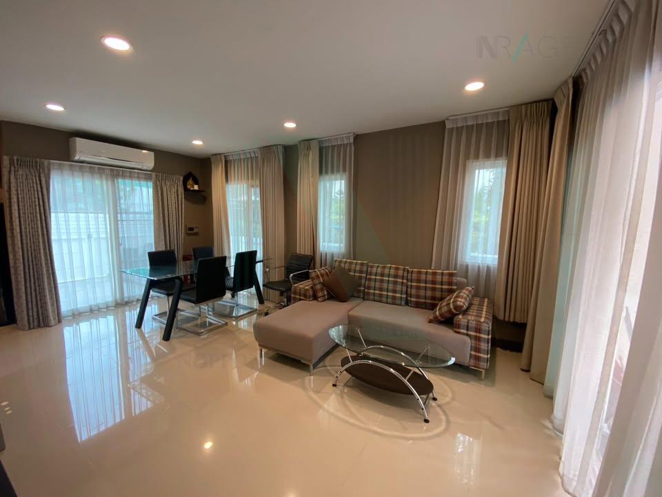 รูป 📌 ให้เช่าทาวน์เฮาส์ 3 ชั้น บ้านกลางเมือง พระราม 9 3 ห้องนอน 3 ห้องน้ำ - รูปที่ 2/8