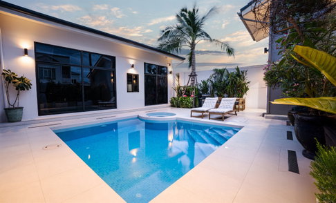 Luxury Pool Villa for Sale – Noble Nest 5 Beds 4 Baths2 Living 2 Kitchens Fully Renovated & Furnished  Ready to Move In