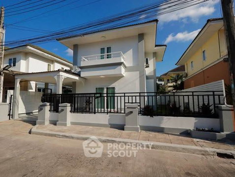 Spacious 3-BR 252 Sqm At Baan Suan Lalana Condominiums (ID 3183649)