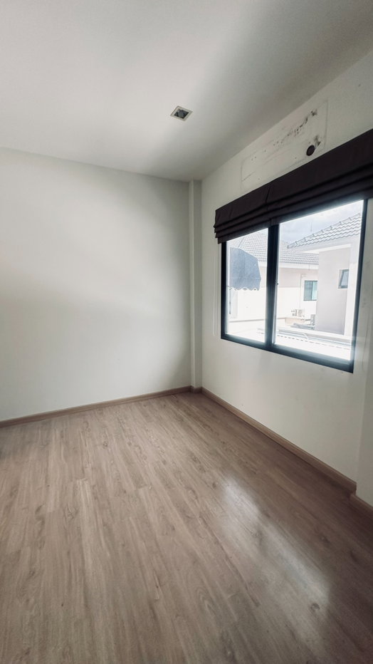 รูป ขายบ้านเดี่ยวหลังใหญ่หลังหัวมุมราคาพิเศษ โครงการลัดดารมย์ วงแหวน-รามอินทรา ขนาด 90.7 ตารางวา พื้นที่ใช้สอยเยอะ ใกล้เซ็นทรัลรามอินทรา - รูปที่ 10/33