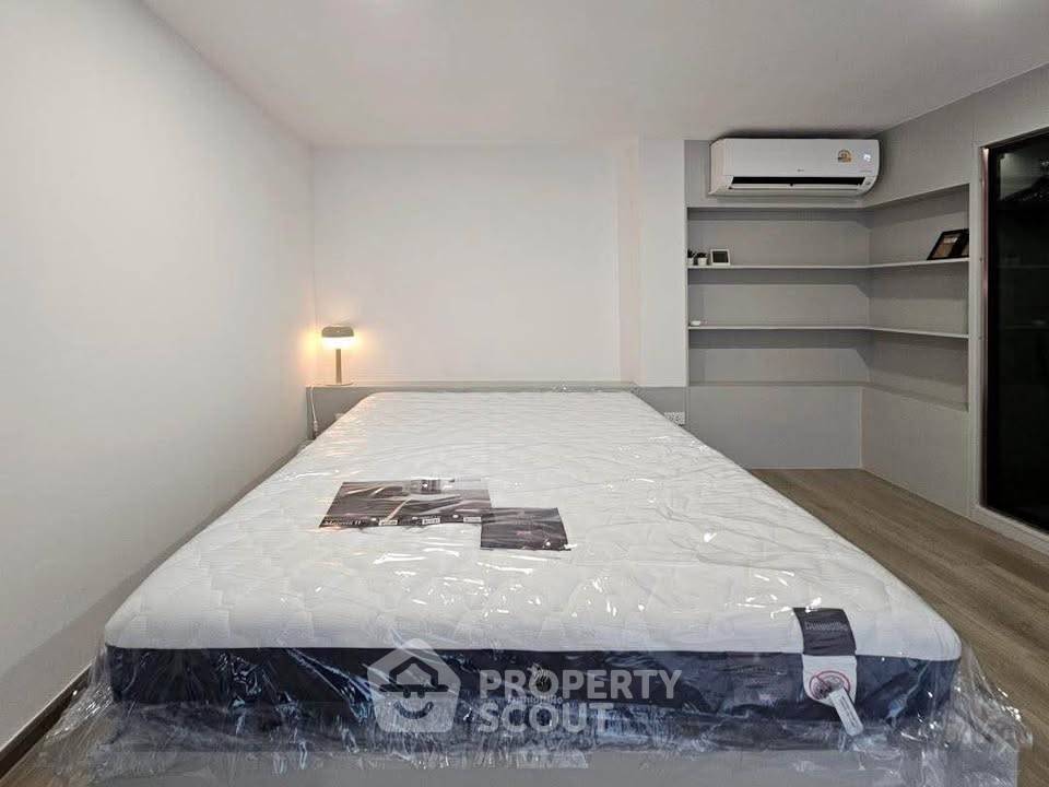 picture 200m BTS Phra Khanong | 1-BR KnightsBridge Space Sukhumvit-Rama4 (ID 3182362) - 10/23