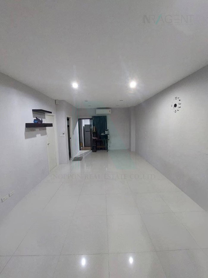 รูป 📌 ขายทาวน์เฮาส์ โครงการ เฌอ วงแหวน-สาทร 2 ชั้น 3 ห้องนอน 2 ห้องน้ำ - รูปที่ 3/8